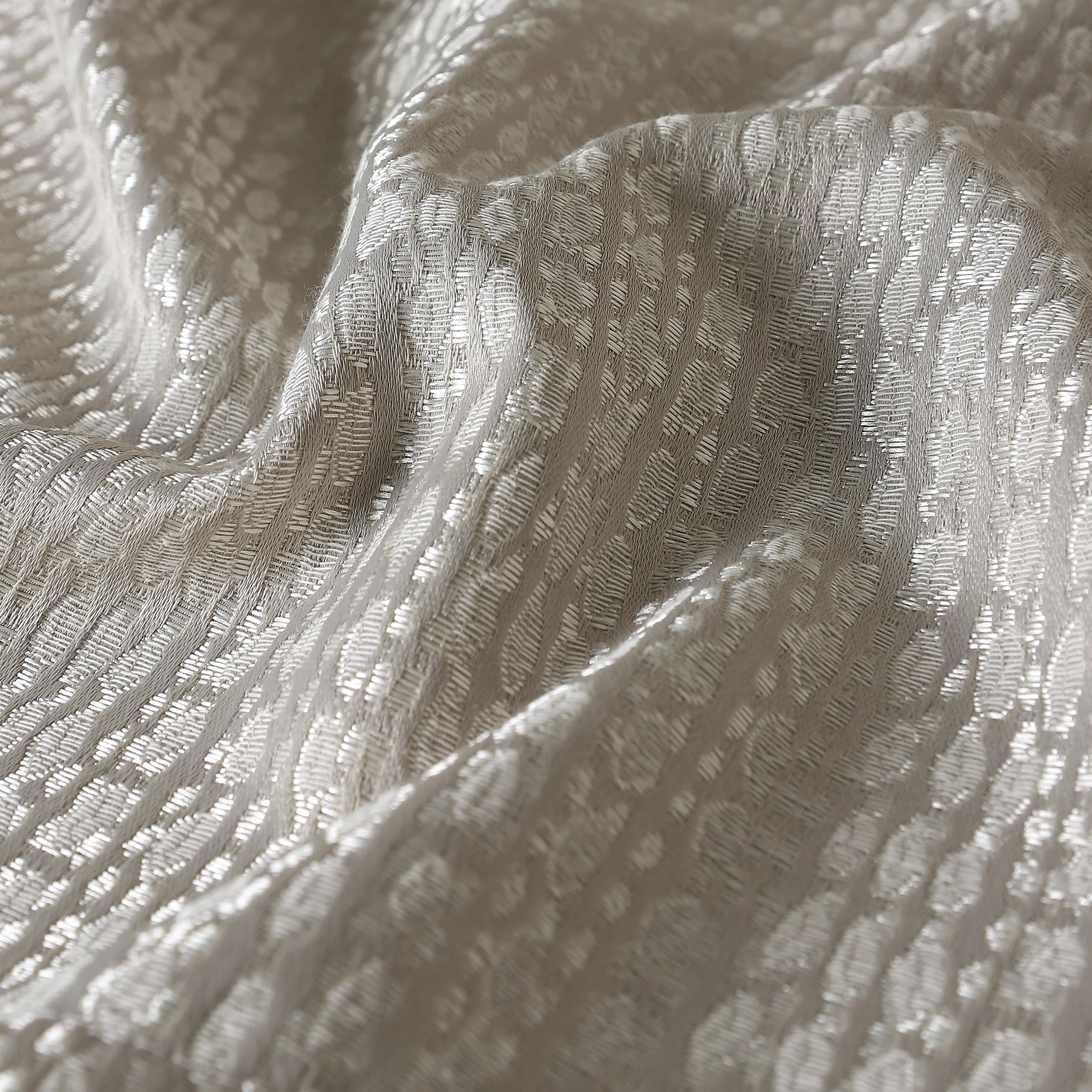 De Jacquard - Luxe Set Of 2 Jacquard Readymade Curtains | Natural Imprint - Image 16