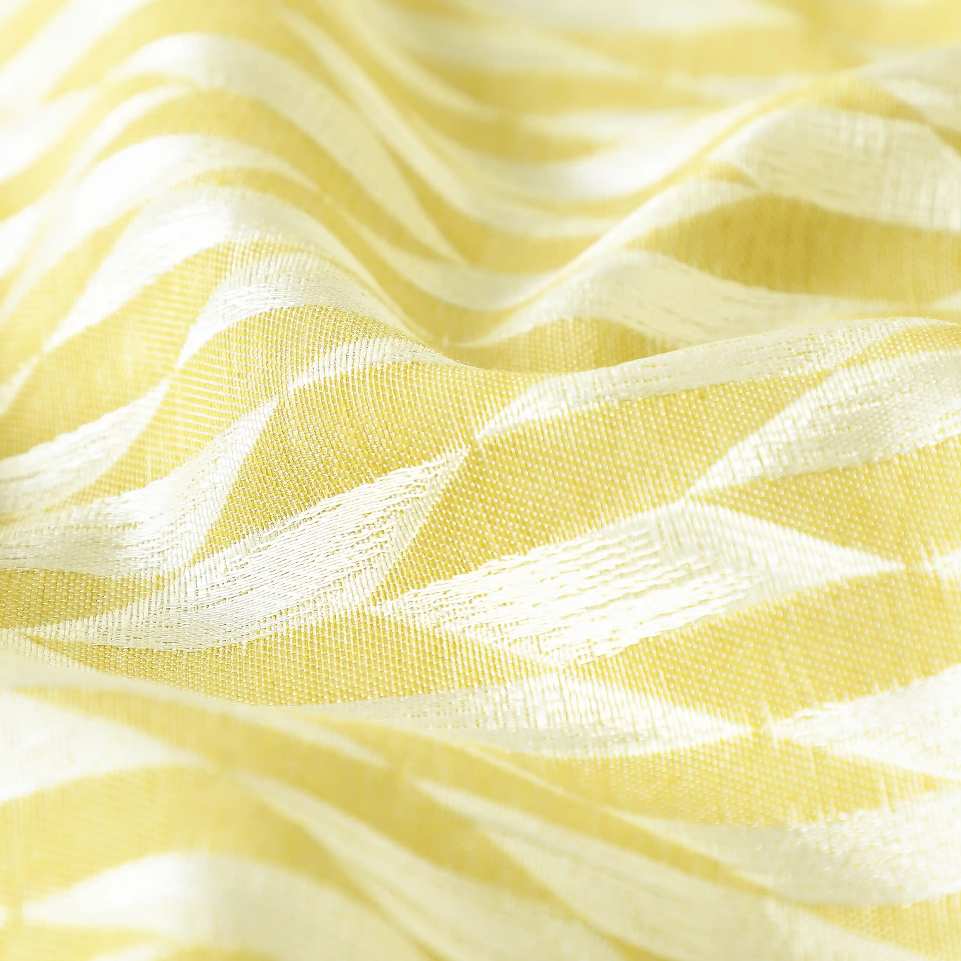 De Jacquard - Luxe Set Of 2 Jacquard Readymade Curtains | Prism Play - Image 7