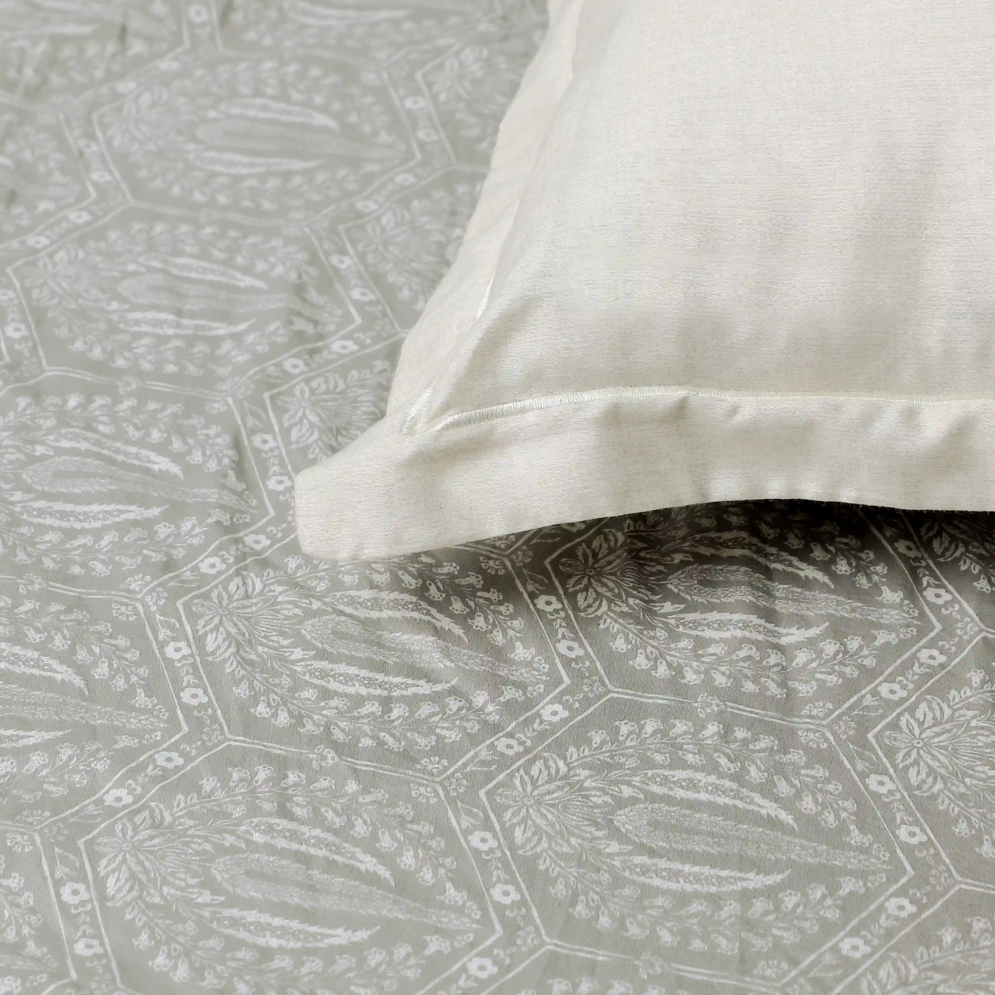 Fergana | 250TC Artistic Bohemian Printed Cotton Bedsheet Set  | Pillow Cover with Merrow Hem Treatment - Image 10