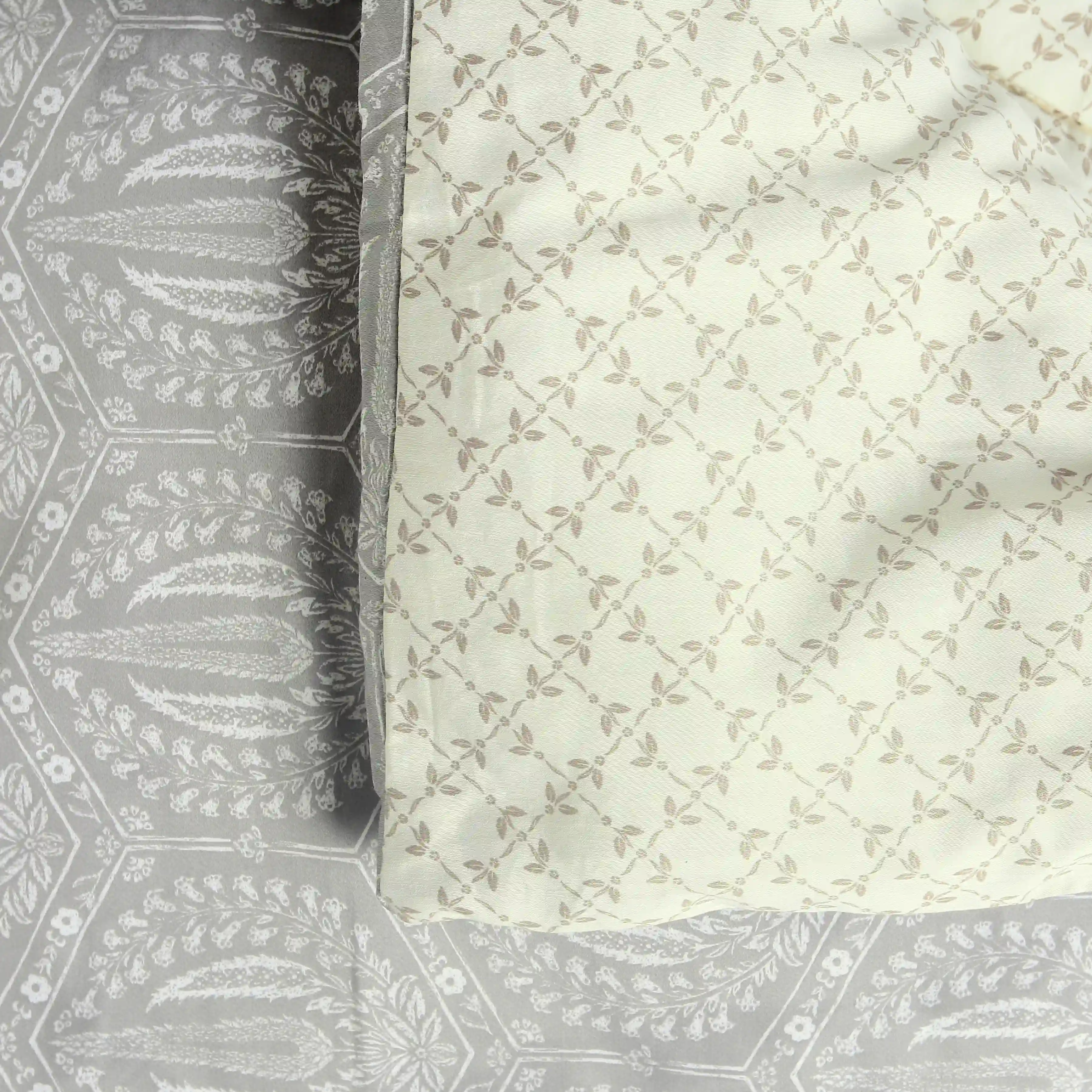 Fergana | 250TC Artistic Bohemian Printed 120GSM Reversible Comforter - Image 10