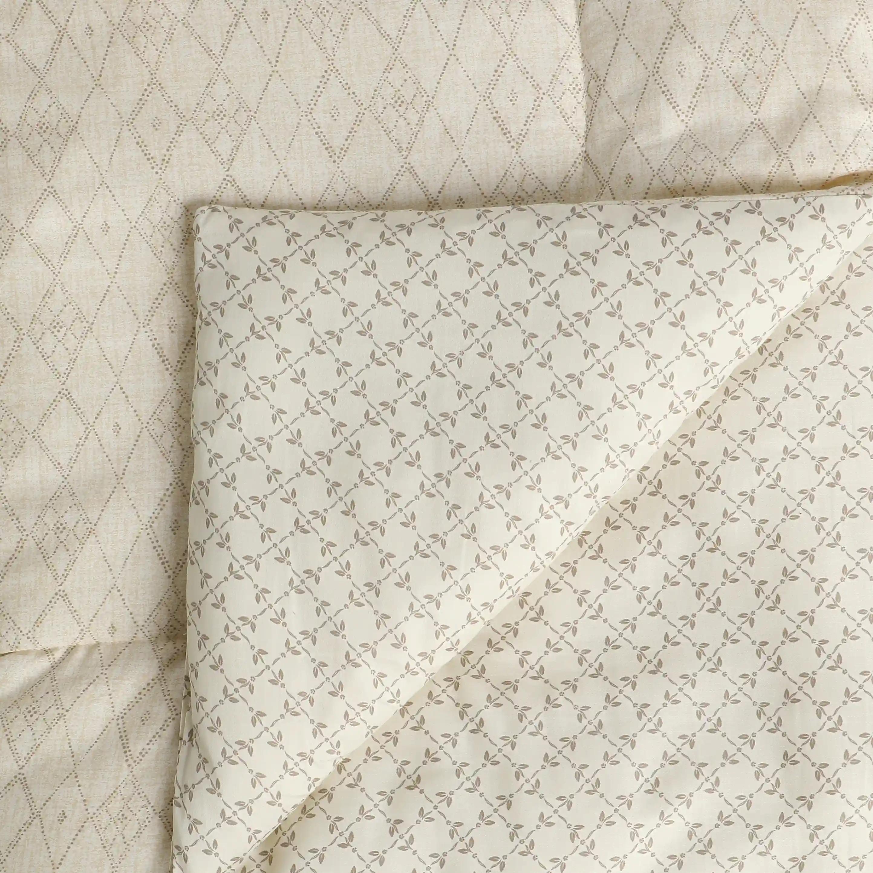 Fergana | 250TC Artistic Bohemian Printed 120GSM Reversible Comforter - Image 20