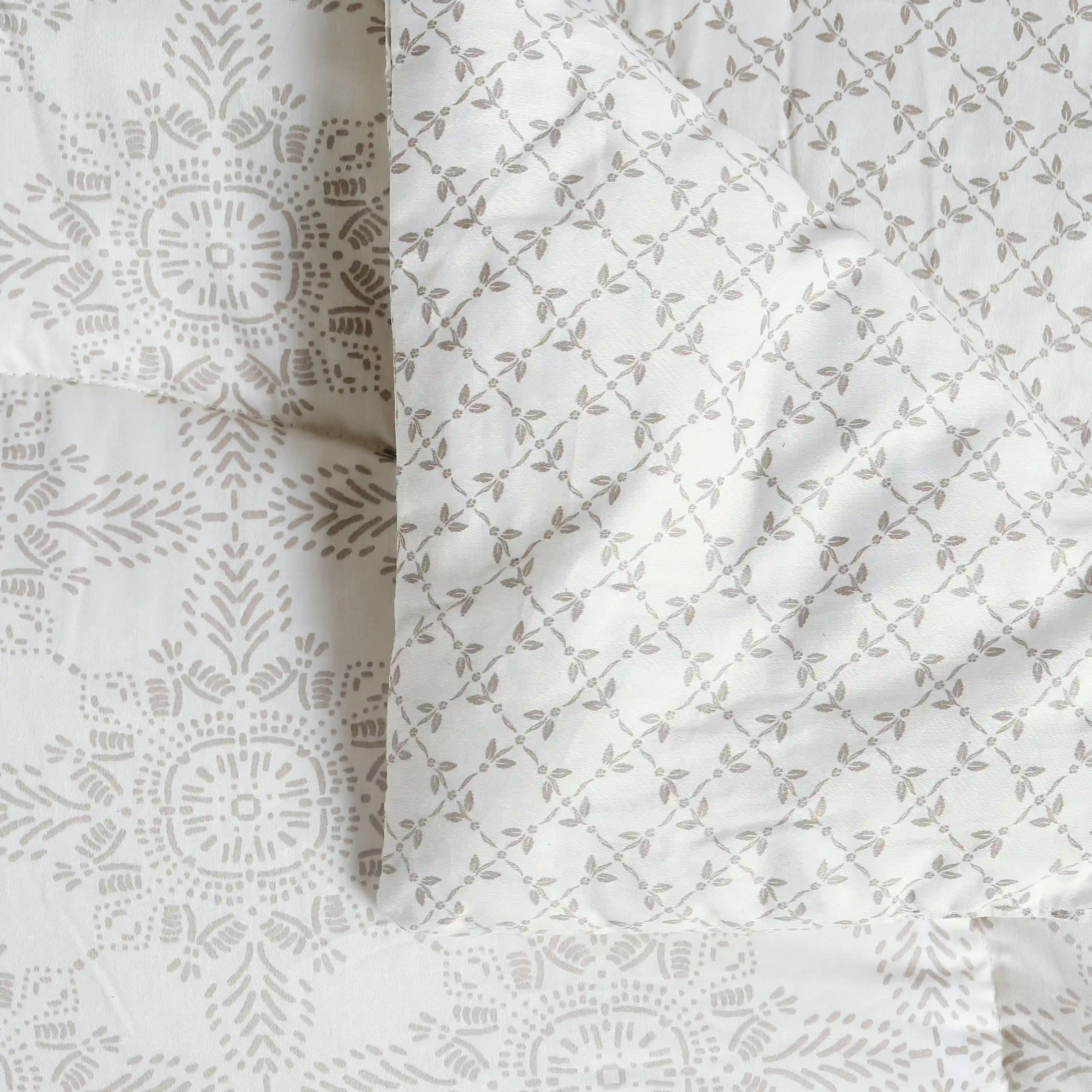 Fergana | 250TC Artistic Bohemian Printed 120GSM Reversible Comforter - Image 25