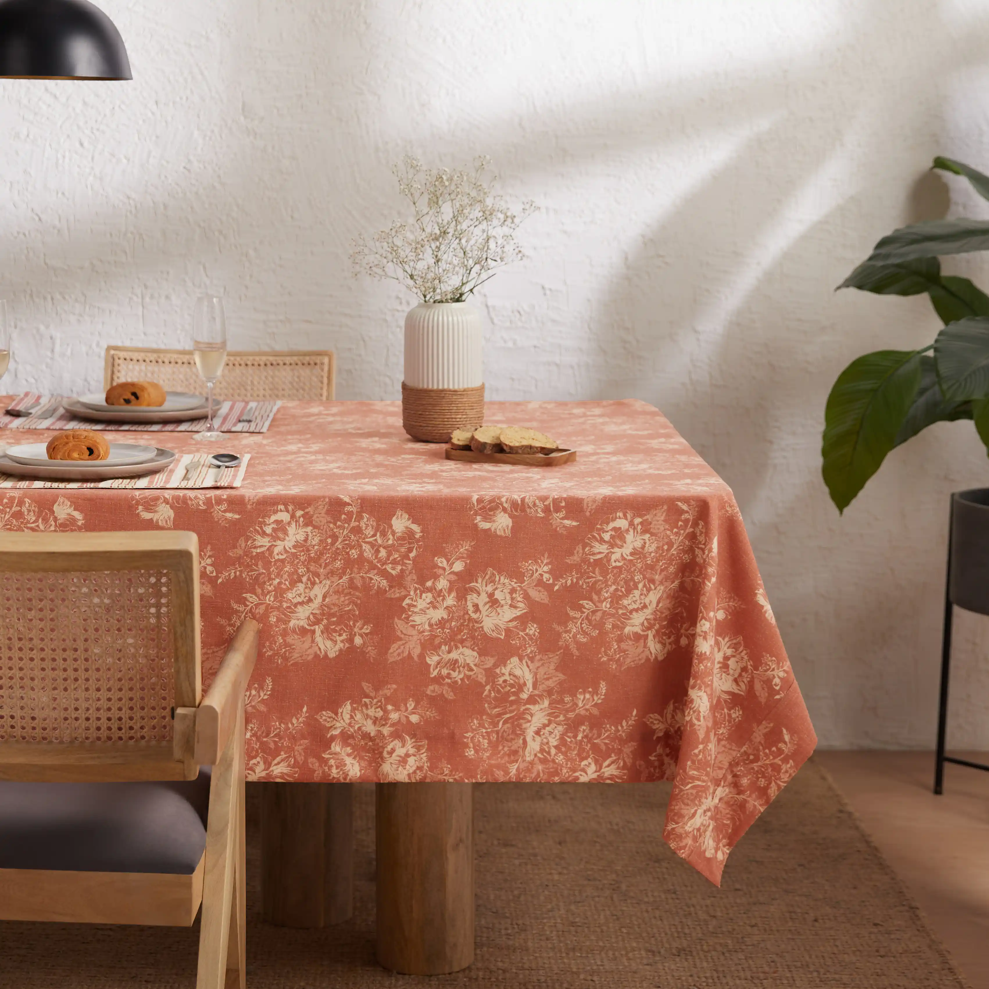 Kaleida | Countryside Charm Table Cloth - Image 37