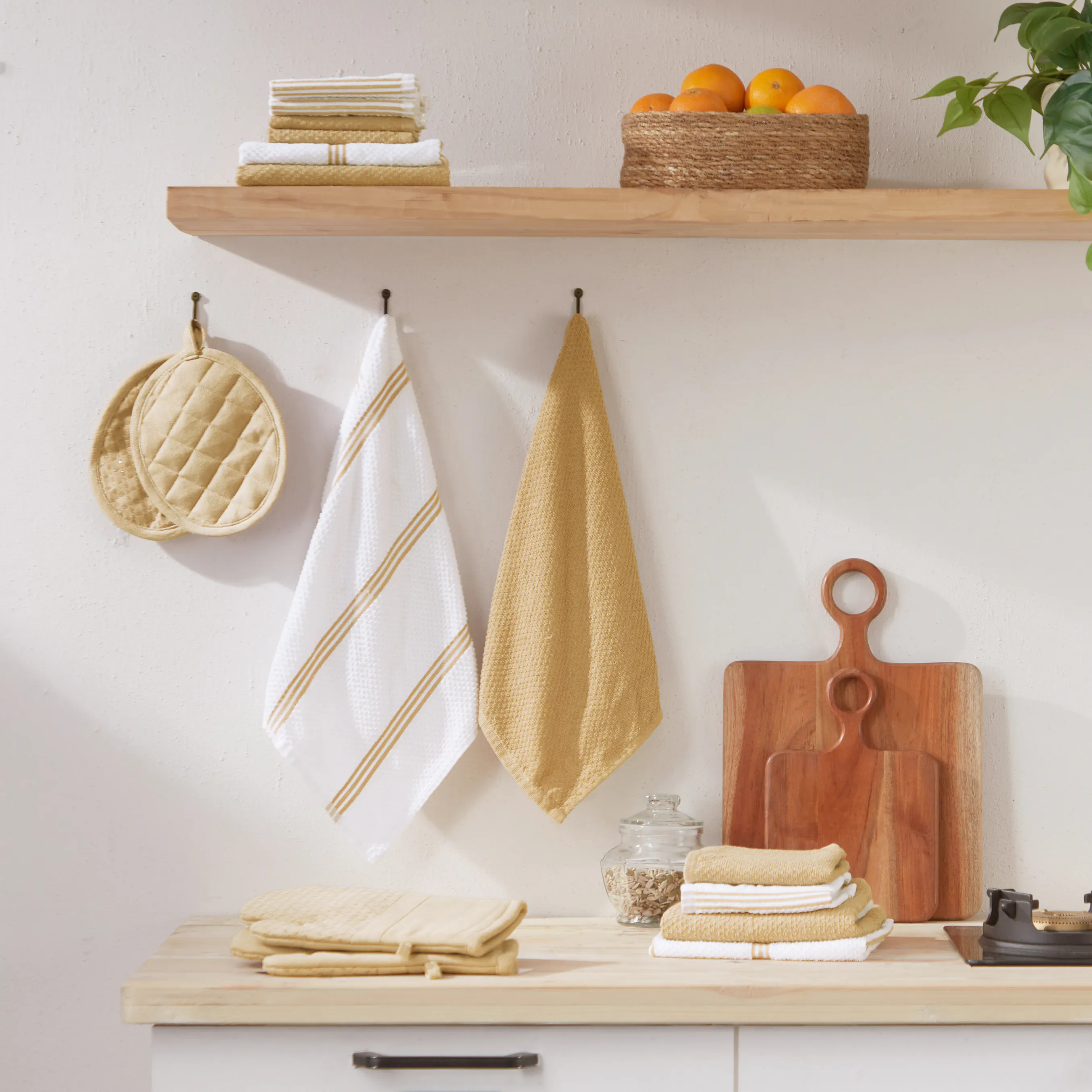 Kaleida | Everyday Essentials Kitchen Linen Set | Set of 16 - Image 13