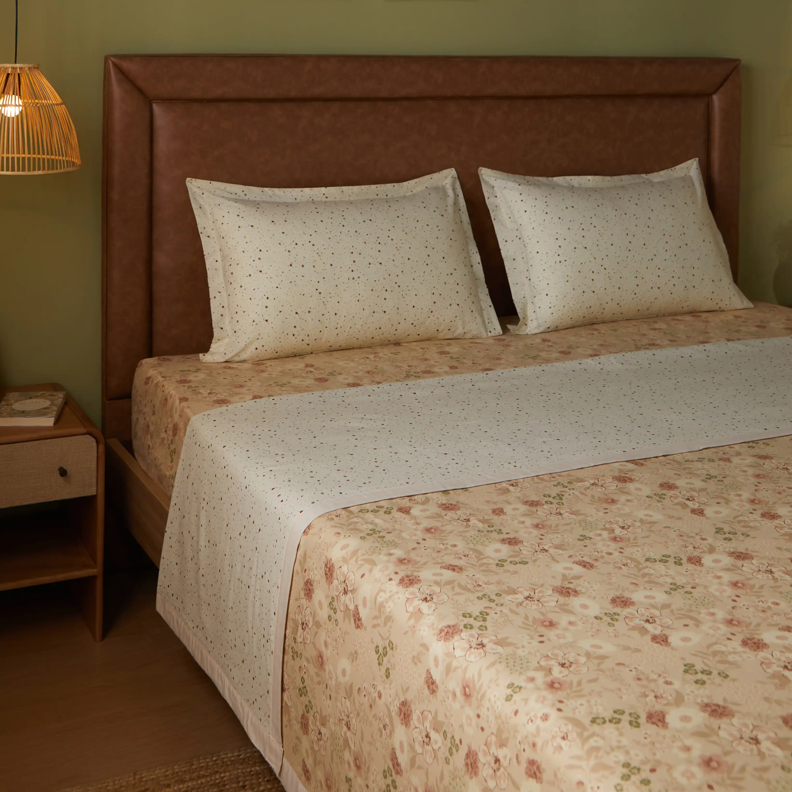 Mishella | Mix & Match Printed Reversible Dohar with Super Soft Flannel Layering - Beige - Image 6