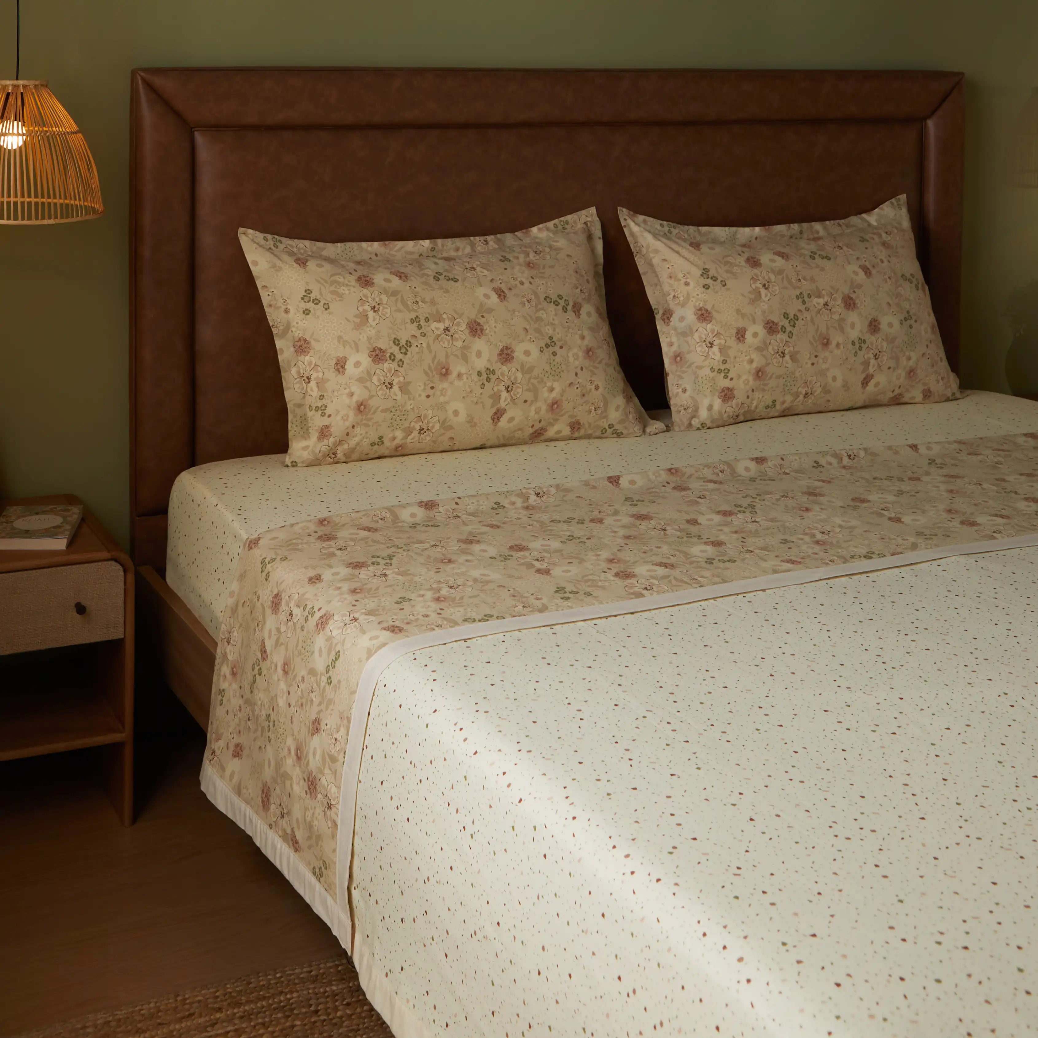 Mishella | Mix & Match Printed Reversible Dohar with Super Soft Flannel Layering - Cream - Image 6