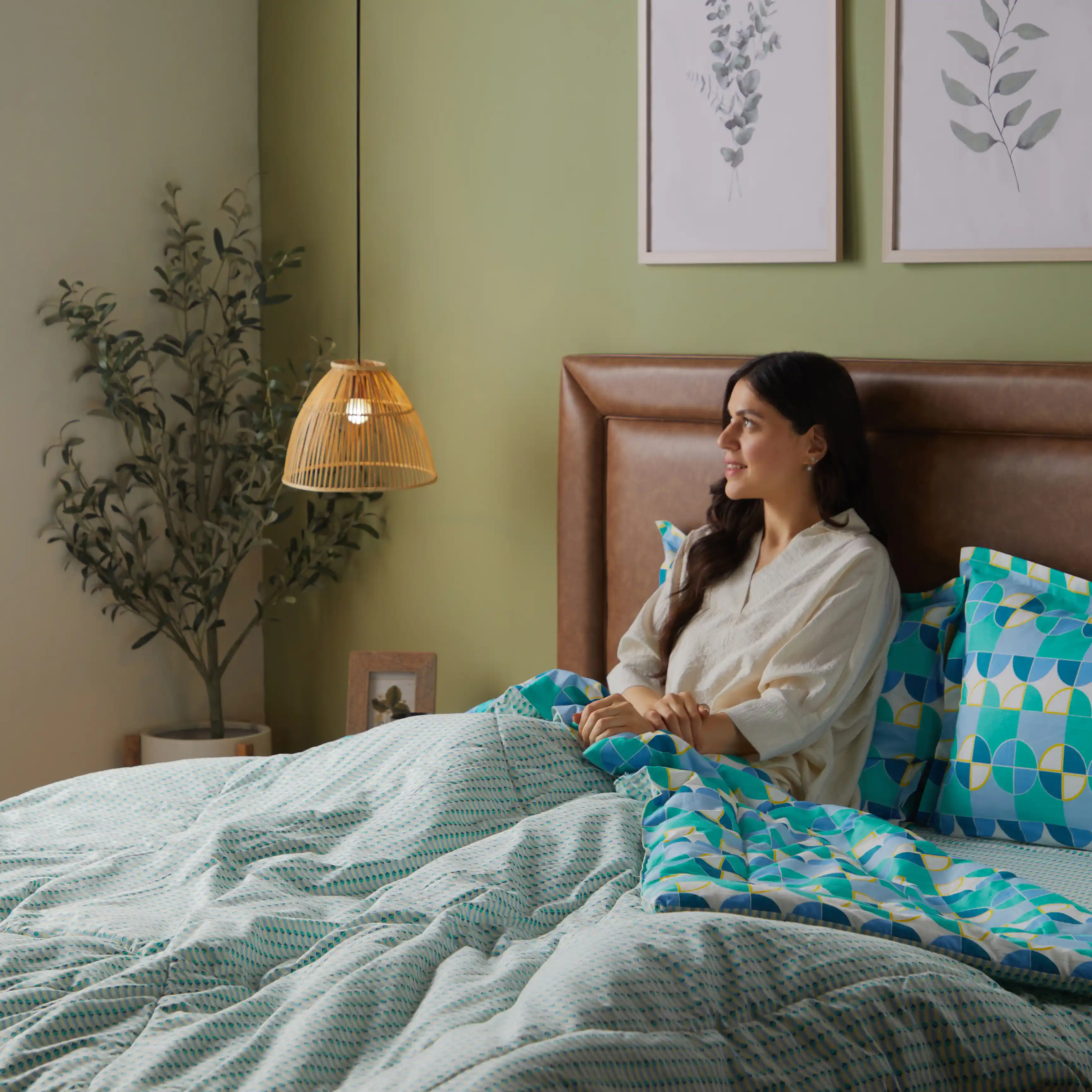 Mishella | Mix & Match Printed 240GSM Reversible Comforter for Extra Warmth - Kaleido Teal - Image 3