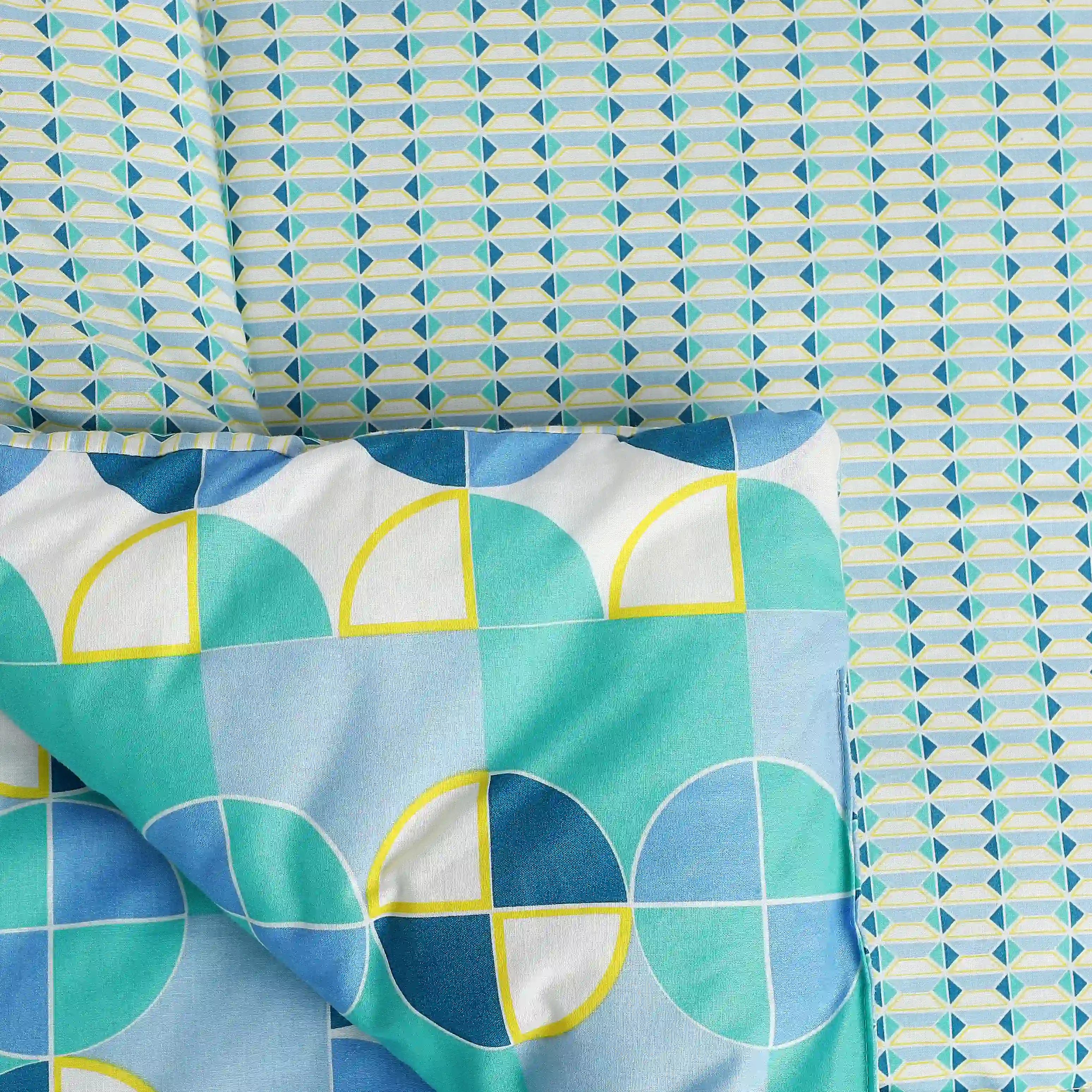 Mishella | Mix & Match Printed 240GSM Reversible Comforter for Extra Warmth - Kaleido Teal - Image 5