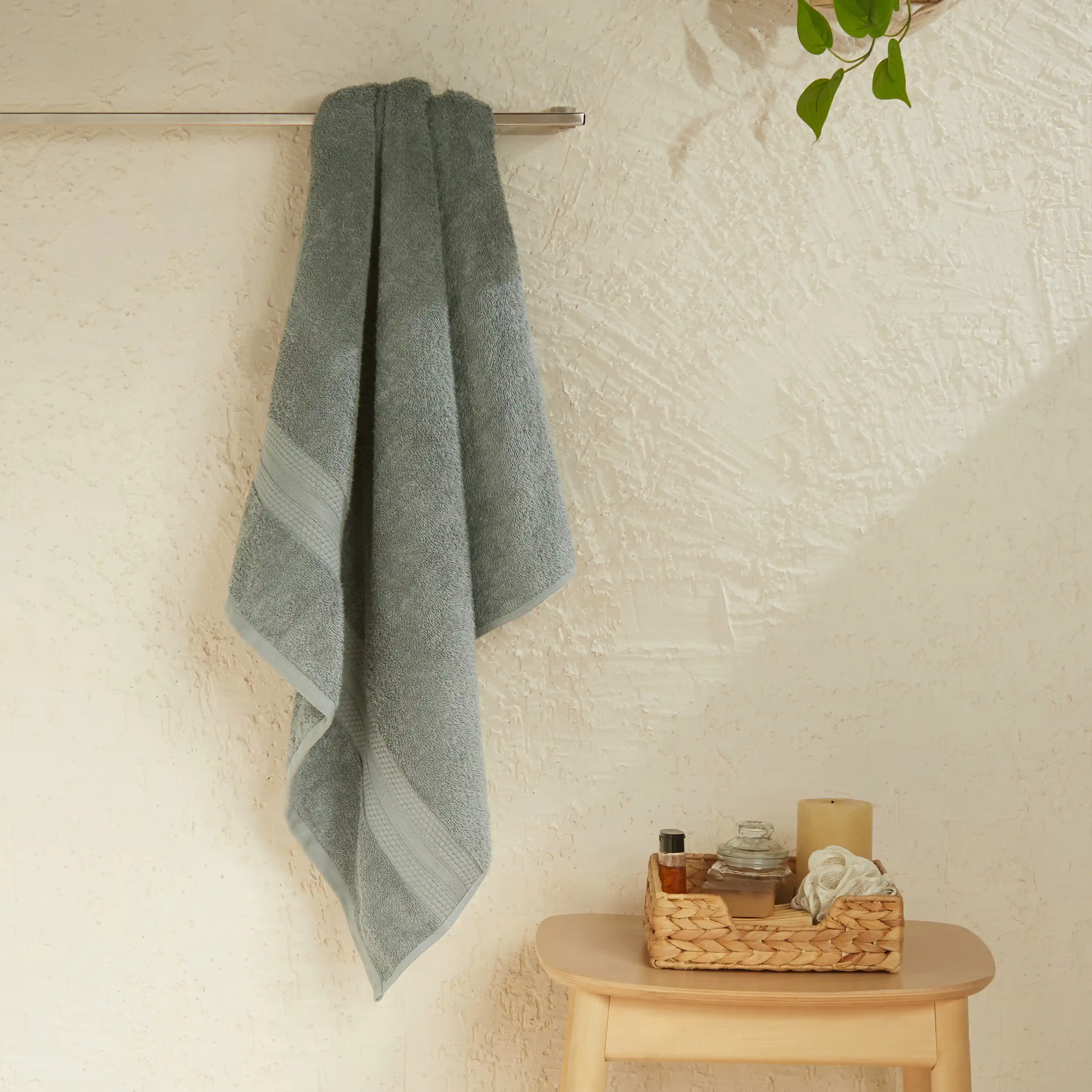 Paleto | Everyday Essentials Absorbent Ring Spun Cotton Bath Towel - Image 16