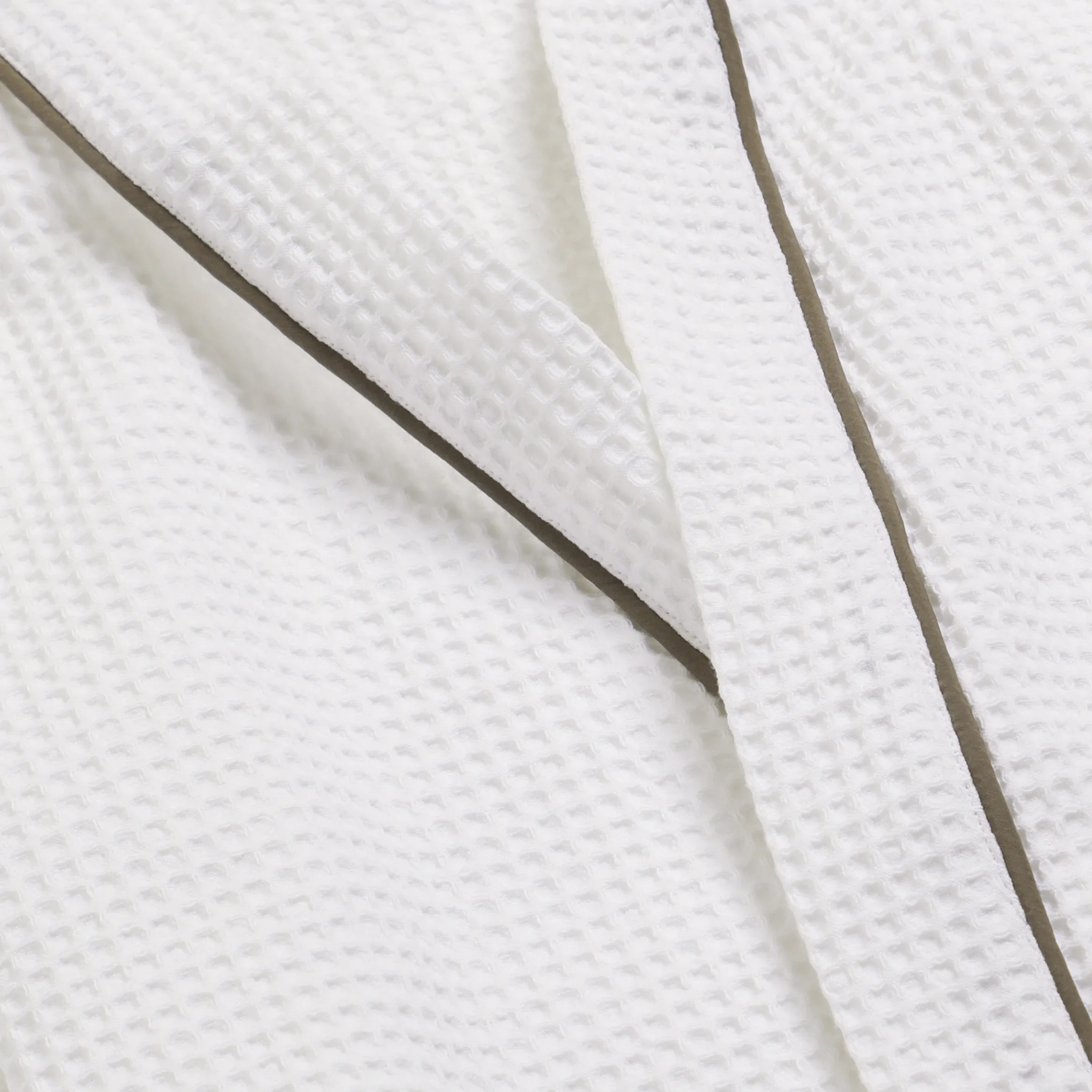 Pelushe | Super Absorbent & Quick Dry Waffle Cotton Bathrobe - Image 4