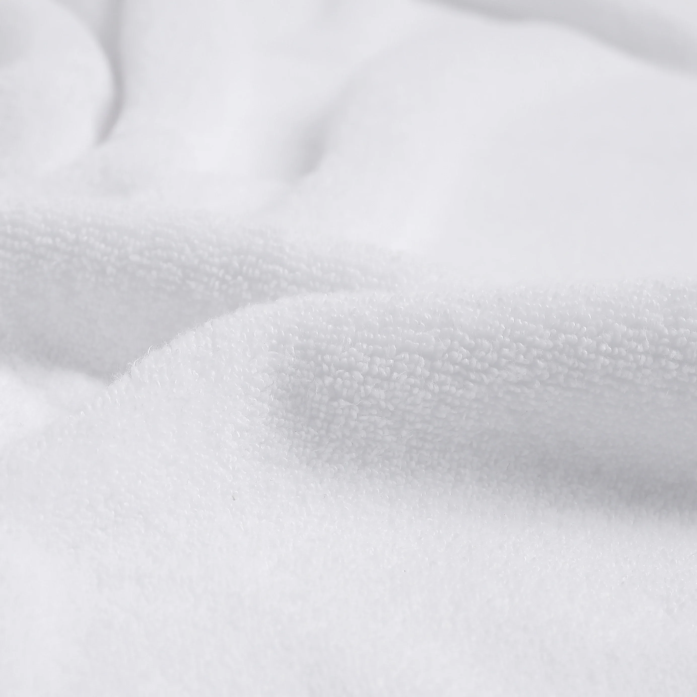 Pelushe | Super Absorbent & Luxurious Zero Twist Cotton Bath Towel - Image 3