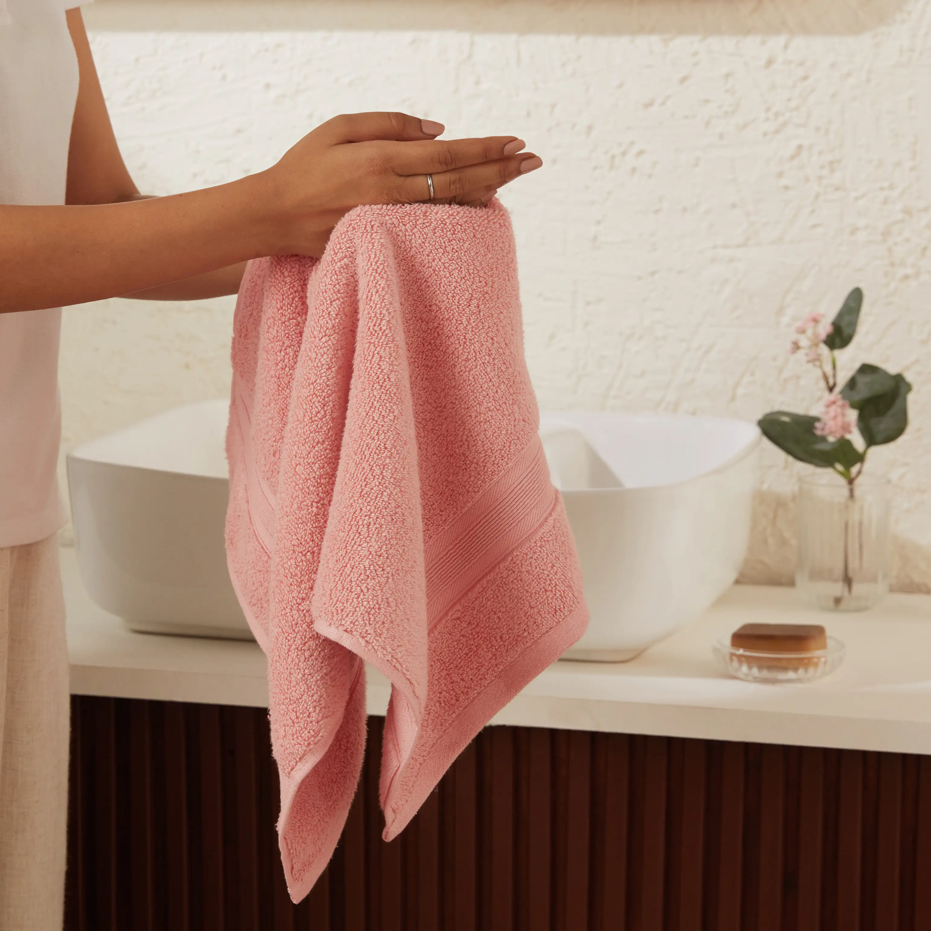 Pelushe | Super Absorbent & Luxurious Zero Twist Cotton Terry Hand Towels | Set of 2 - Image 12