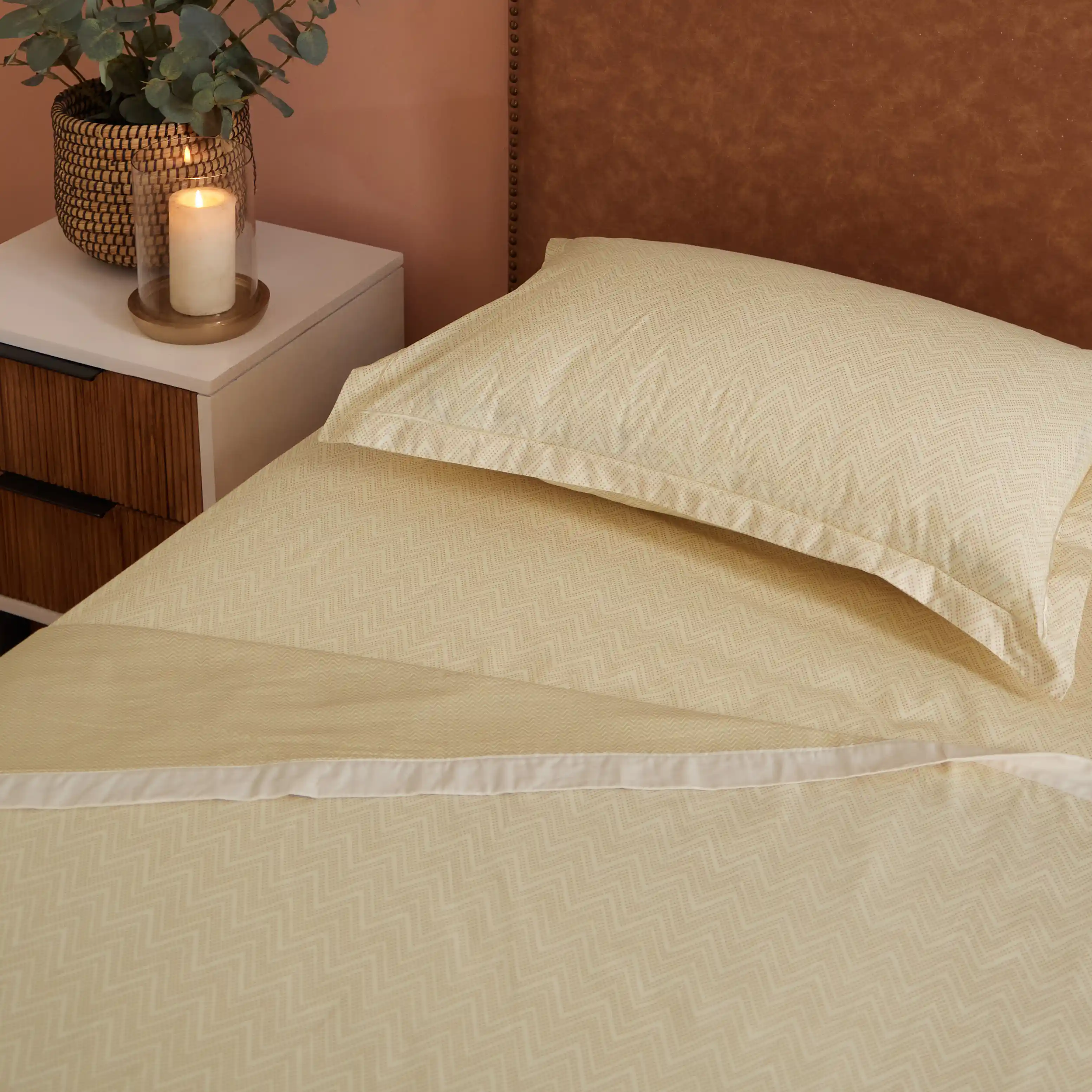 Threadscapes | Woven Textured Printed Reversible Dohar with Super Soft Flannel Layering-Beige - Image 2