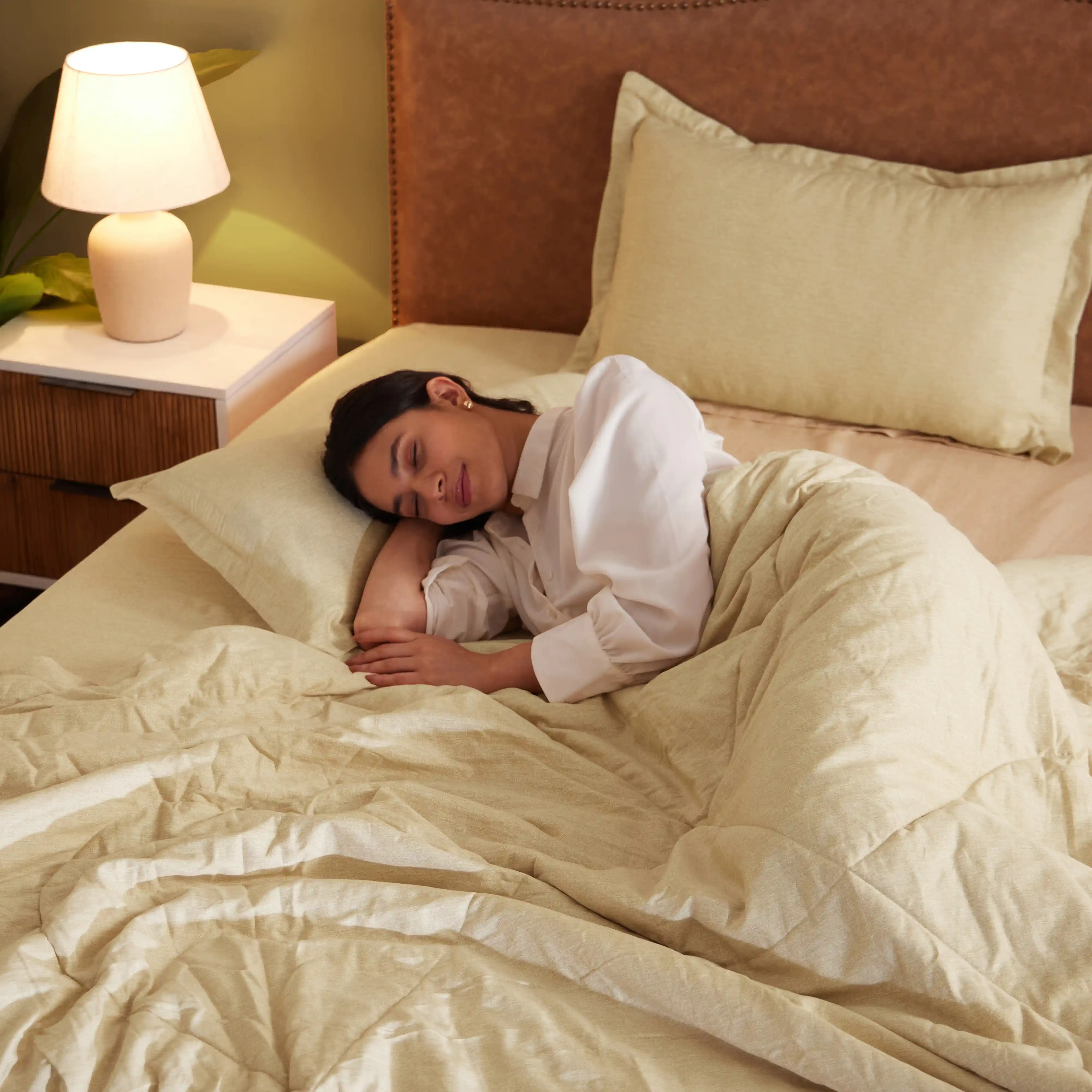 Yutori | 250 TC Modern Micro Printed 120GSM Reversible Comforter - Image 3