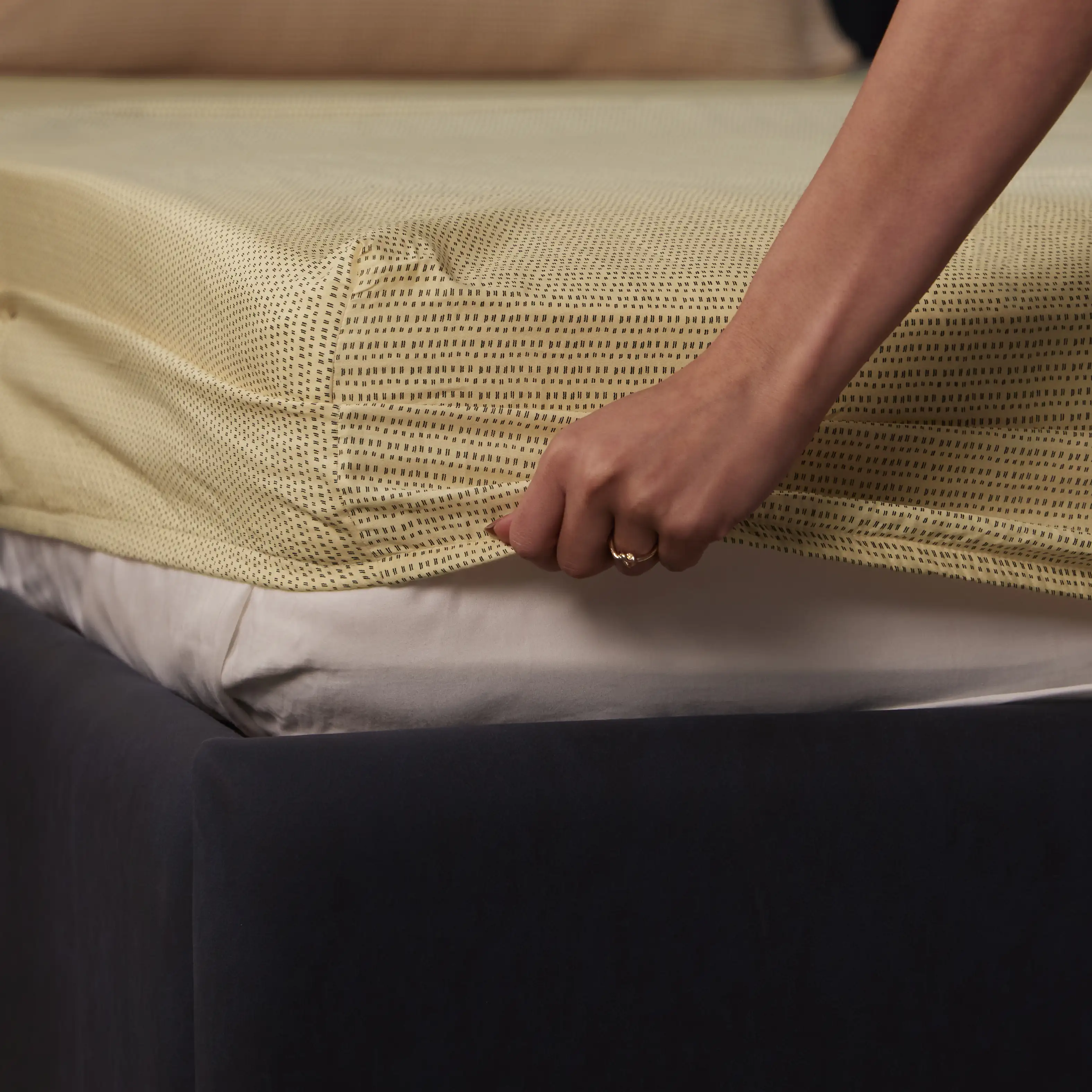 Yutori | 250 TC Modern Micro Printed Cotton Fitted Sheet Set  | Pillow Cover with Merrow Hem Treatment - Image 11