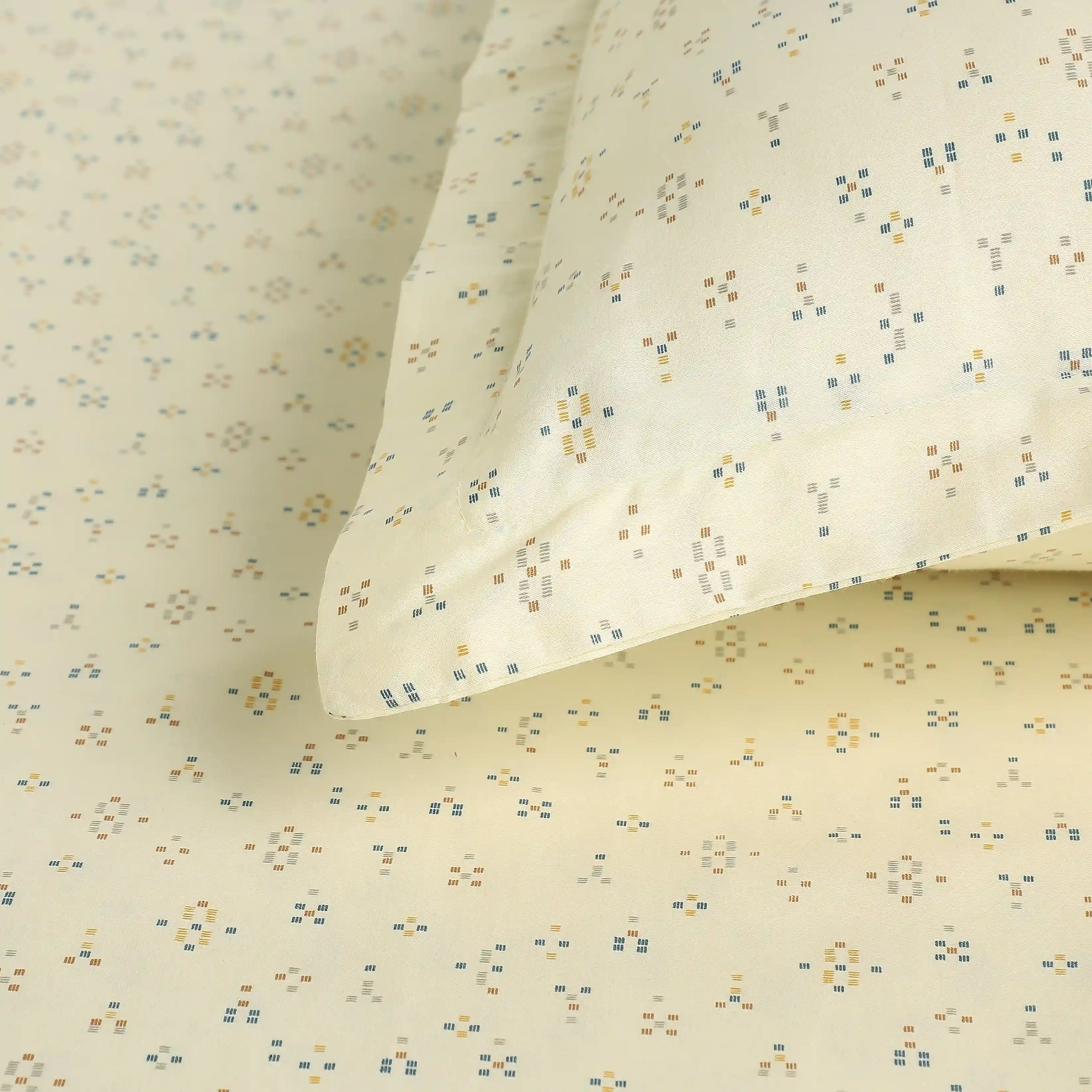 Yutori | 250 TC Modern Micro Printed Cotton Fitted Sheet Set  | Pillow Cover with Merrow Hem Treatment - Image 20